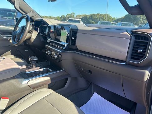 Used 2023 GMC Sierra 1500 SLT w/ SLT Premium Package image 13