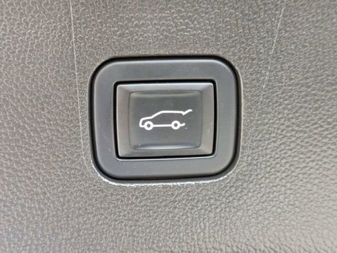 Used 2023 Buick Enclave Avenir image 14