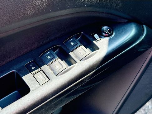 Used 2021 GMC Canyon AT4 w/ Driver Alert Package image 18