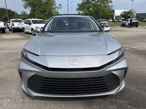 Used 2025 Toyota Camry LE FWD image 2