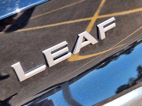Certified 2025 Nissan Leaf S FWD image 9