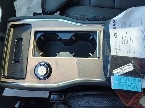 New 2025 Volvo EX90 Ultra image 23