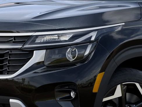 New 2026 Kia Seltos EX image 10