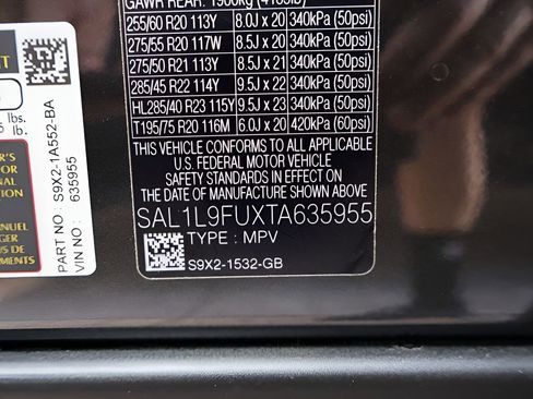 New 2026 Land Rover Range Rover Sport Dynamic SE AWD/4WD image 39