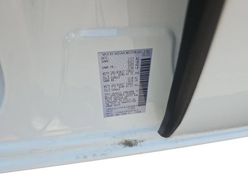 Used 2025 Nissan Frontier SV RWD image 31