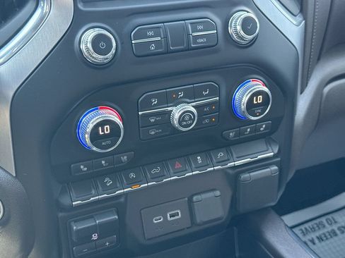 Used 2020 GMC Sierra 1500 SLT w/ SLT Premium Package AWD/4WD image 21