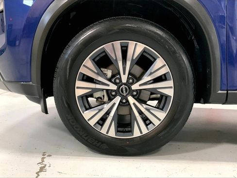 Certified 2023 Nissan Rogue SV image 8