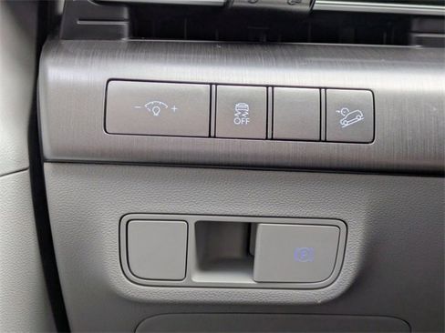 Used 2024 Hyundai Kona SEL image 25