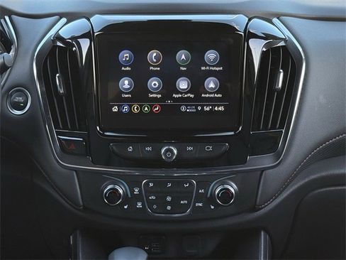 Used 2023 Chevrolet Traverse RS image 17