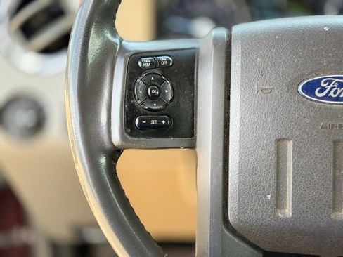 Used 2011 Ford F250 Lariat w/ Chrome Pkg image 23