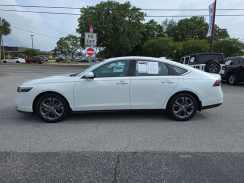 Used 2023 Honda Accord EX image 7