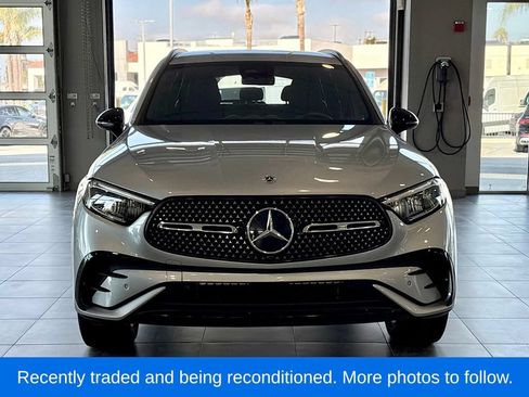 Used 2025 Mercedes-Benz GLC 300 4MATIC image 11