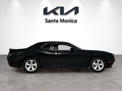 Used 2023 Dodge Challenger SXT image 7
