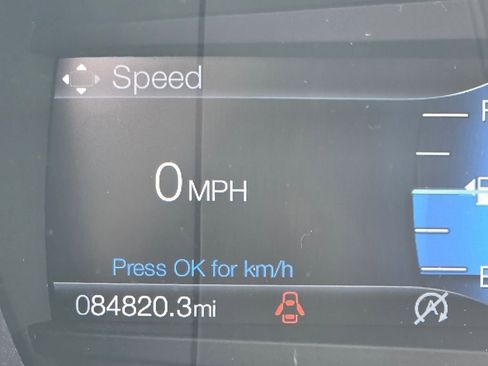 Used 2019 Ford Fusion SE image 3