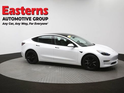 Used 2023 Tesla Model 3 Standard Range RWD image 40