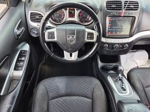 Used 2019 Dodge Journey SE w/ Premium Group FWD image 6