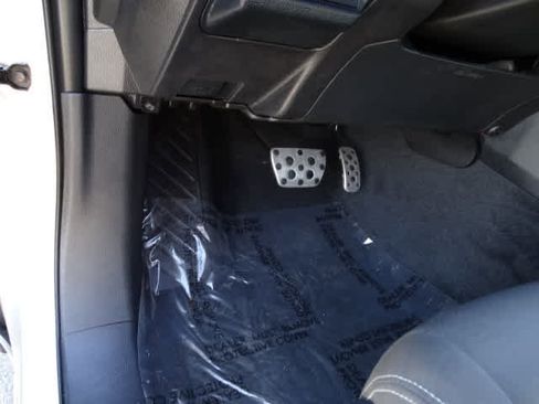 Used 2024 Toyota Tacoma TRD Sport image 16