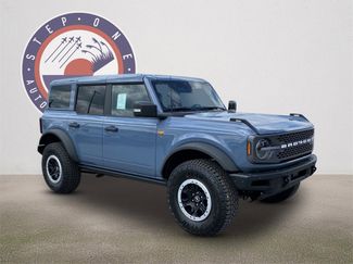 New 2025 Ford Bronco Badlands video 2