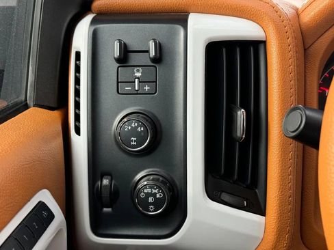 Used 2016 GMC Sierra 2500 Denali w/ Duramax Plus Package image 19