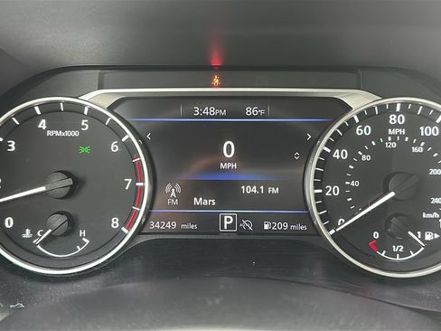 Used 2025 Nissan Sentra SV FWD image 2