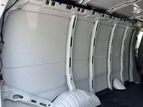 New 2025 Chevrolet Express 3500 Work Van w/ Driver Convenience Package image 23