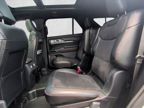 Used 2025 Ford Explorer ST w/ Sun And Sound Package AWD/4WD image 18