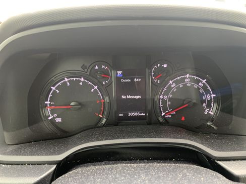 Used 2023 Toyota 4Runner SR5 Premium w/ Moonroof Package RWD image 21