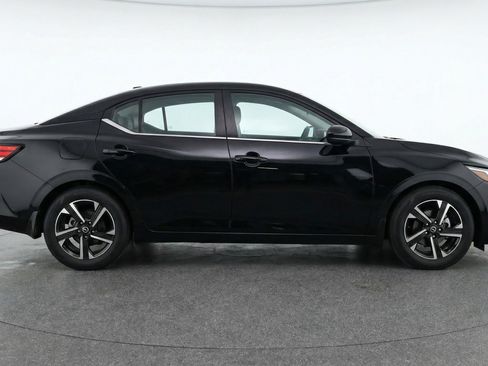 Used 2025 Nissan Sentra SV image 11