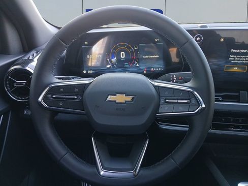 New 2026 Chevrolet Equinox LT w/ Safety and Technology Package FWD image 13