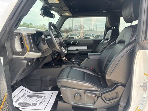 Used 2022 Ford Bronco Badlands image 12