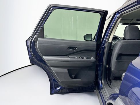 Used 2025 Nissan Pathfinder SV AWD/4WD image 25