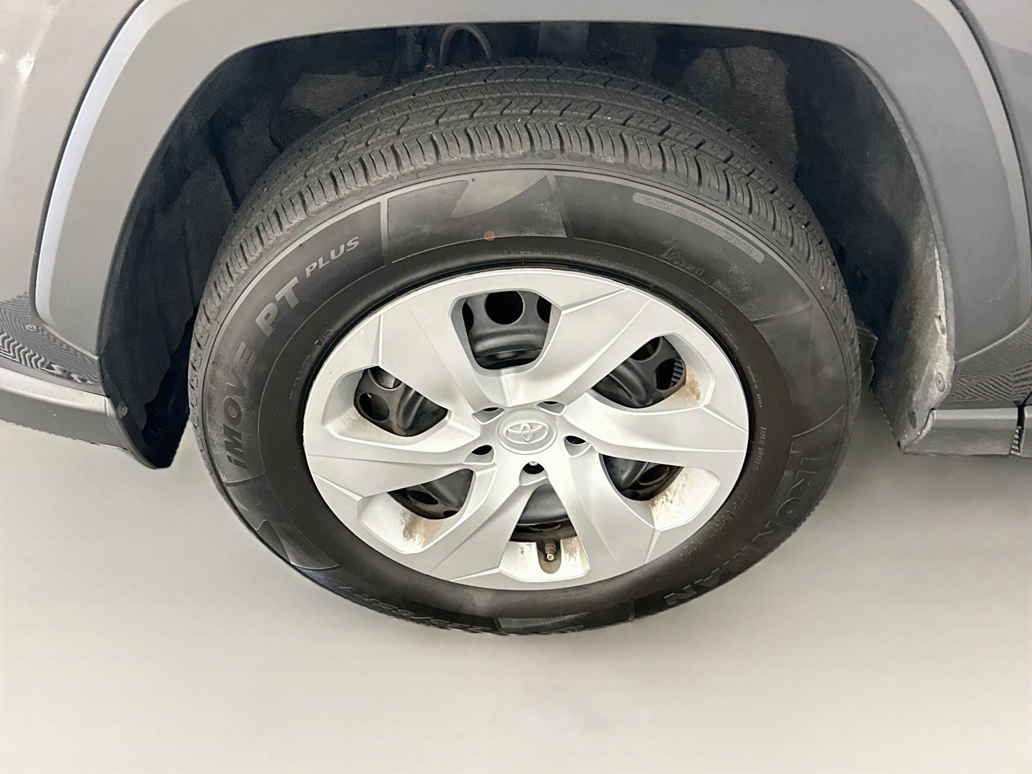 Used 2025 Toyota RAV4 LE AWD/4WD image 11