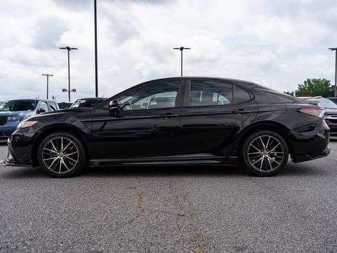 Used 2023 Toyota Camry SE FWD image 4