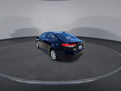 Used 2025 Toyota Corolla LE FWD image 6