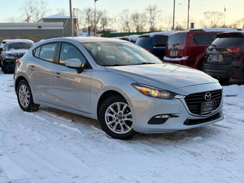 Used 2017 MAZDA MAZDA3 Sport image 3