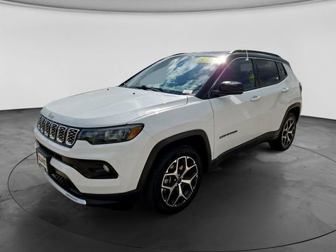 Used 2025 Jeep Compass Limited AWD/4WD image 11