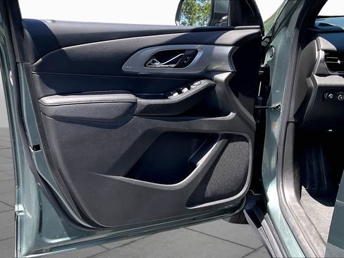 Certified 2023 Chevrolet Traverse LT FWD image 23