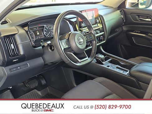 Used 2022 Nissan Pathfinder SV FWD image 10