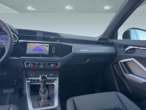 New 2025 Audi Q3 2.0T Premium image 29