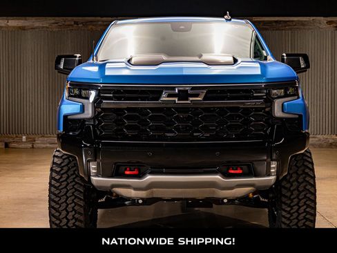 Used 2025 Chevrolet Silverado 1500 ZR2 w/ Technology Package image 4