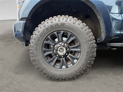Used 2020 Ford F350 Lariat image 9