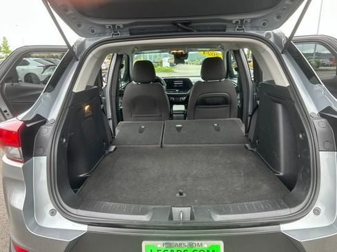 Used 2024 Chevrolet TrailBlazer LT AWD/4WD image 9