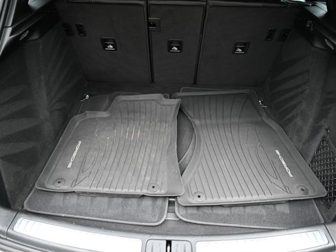 Used 2018 Porsche Macan Turbo image 43