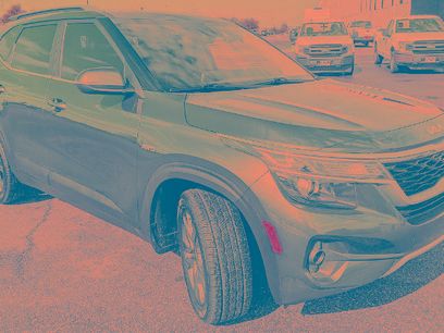 Used 2023 Kia Seltos S w/ Navigation Package