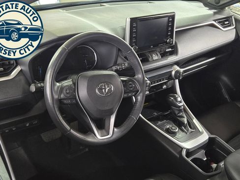 Used 2020 Toyota RAV4 XSE AWD/4WD image 11