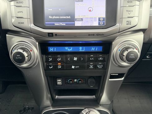 Used 2016 Toyota 4Runner Limited image 23