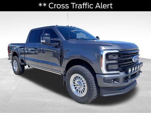 Used 2026 Ford F250 Platinum AWD/4WD image 7