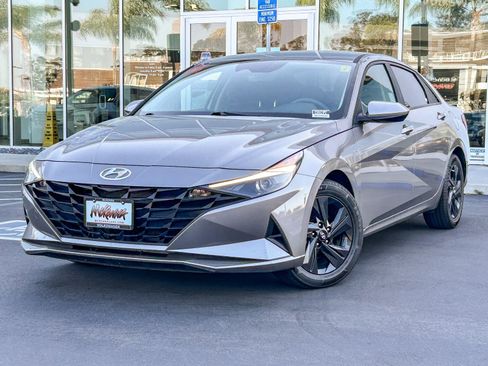 Used 2023 Hyundai Elantra Blue w/ Preferred Accessory Package FWD image 1