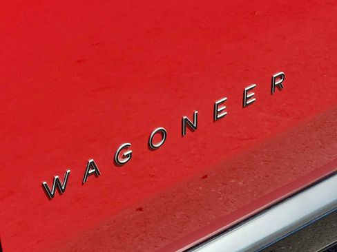 Used 2025 Jeep Wagoneer S Limited AWD/4WD image 11