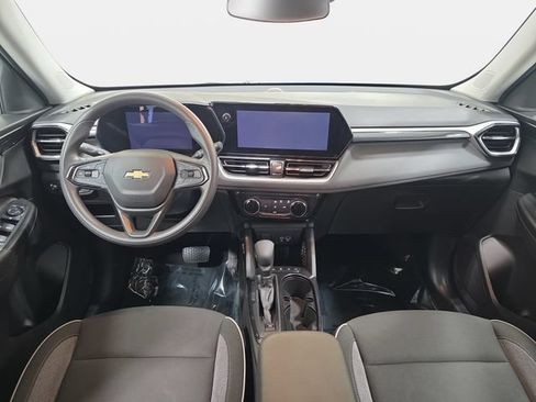 Used 2025 Chevrolet TrailBlazer LT AWD/4WD image 10